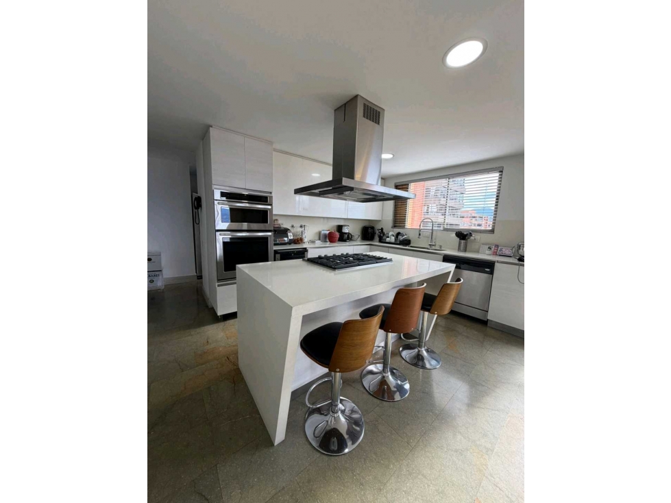 Venta apartamento en el Poblado sector el tesoro — foto 2
