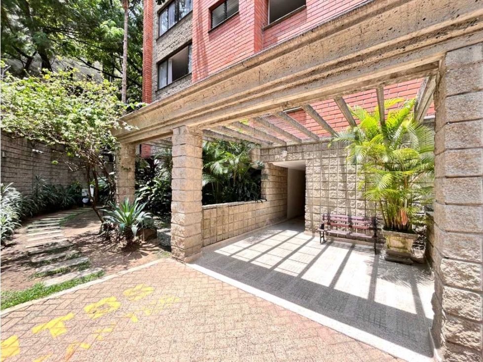Venta apartamento en el Poblado Lalinde,2 alcobas,2 parqueaderos!