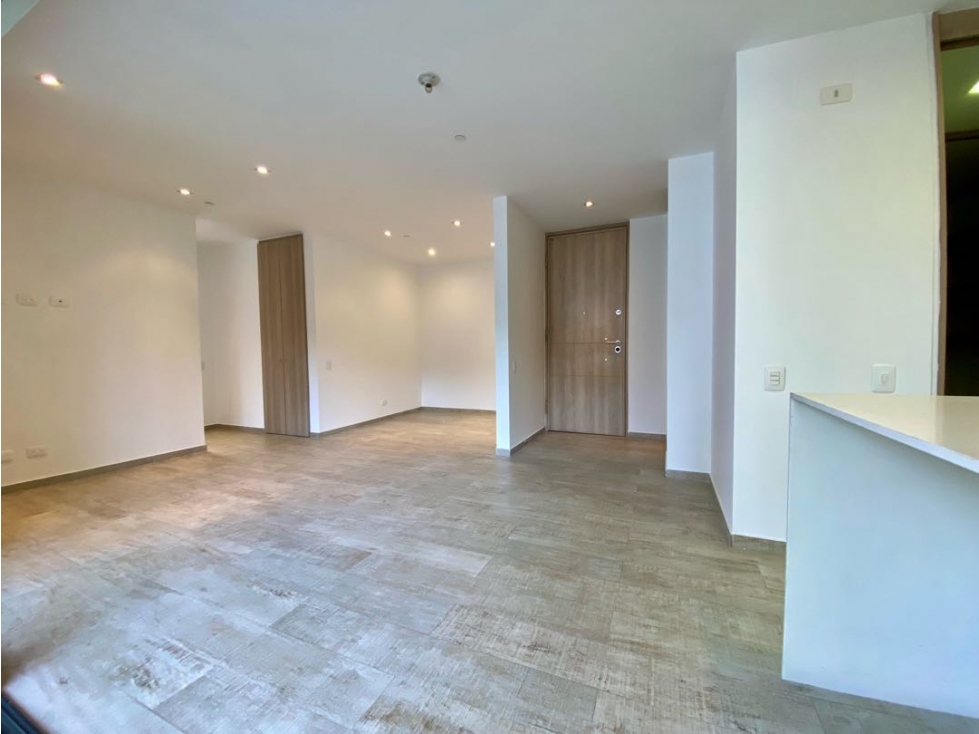 VENTA DE APARTAMENTO EN EL POBLADO - CASTROPOL — foto 3