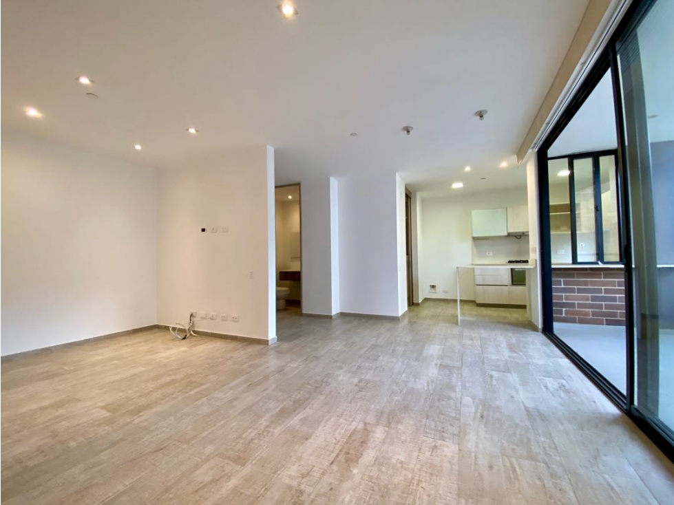 VENTA DE APARTAMENTO EN EL POBLADO - CASTROPOL — foto 4