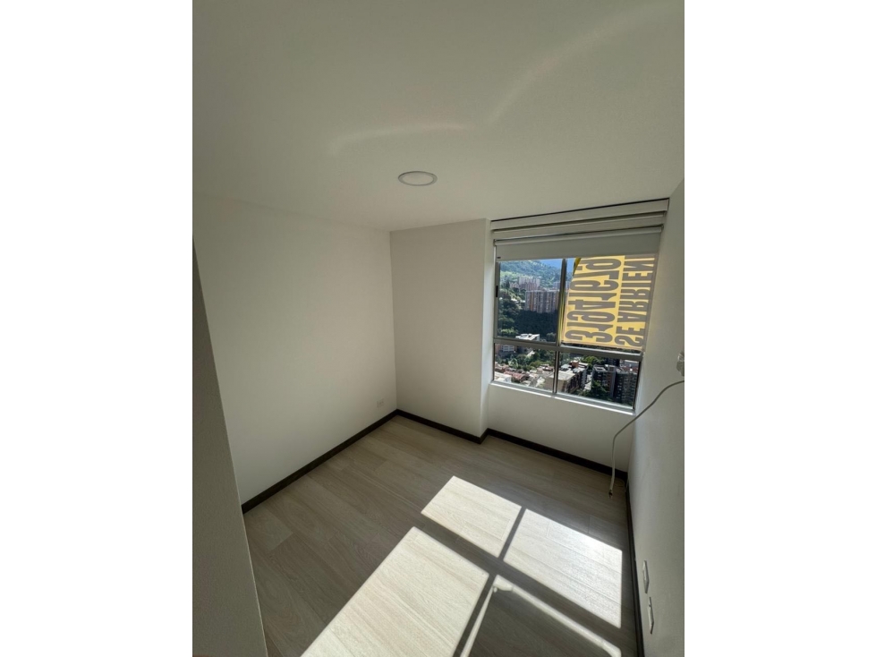 Venta / Apartamento en Envigado Edificio California, Piso alto. — foto 3
