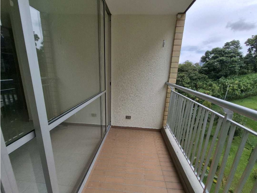 Venta apartamento en Envigado, sitio tranquilo y campestre. — foto 4