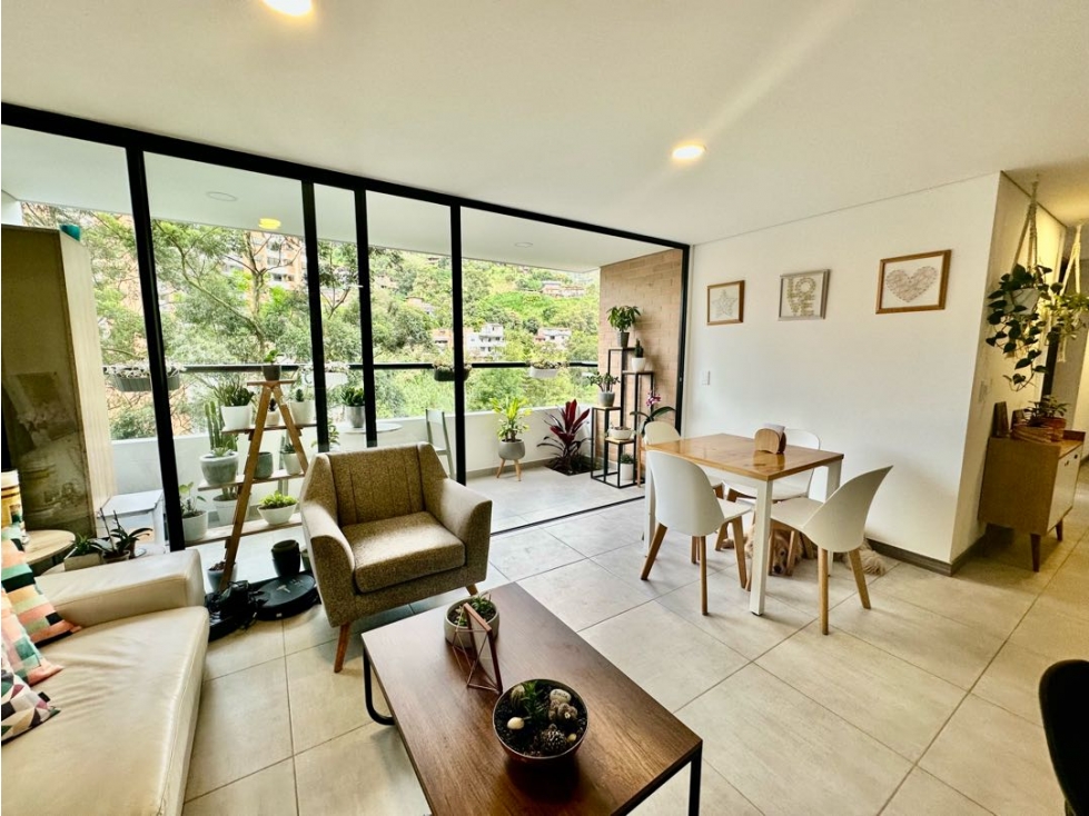 VENTA APARTAMENTO EN ENVIGADO-CAMINO VERDE 84mt -ENTORNO NATURAL