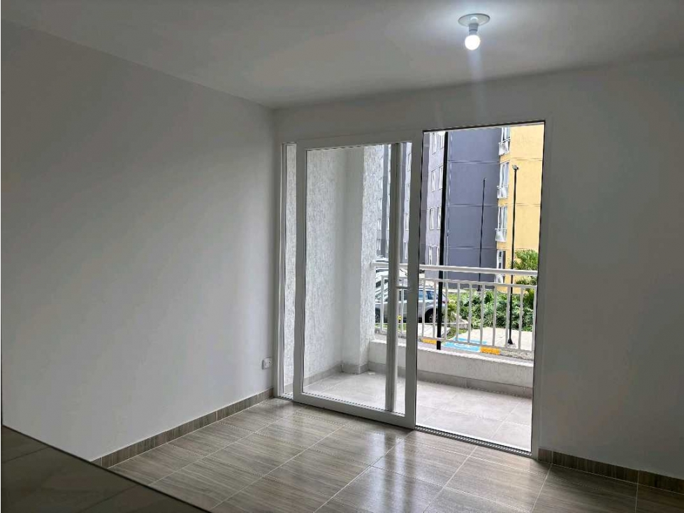 Venta Apartamento en Golondrinas de la Colina Yumbo Norte Cali (VM) — foto 2