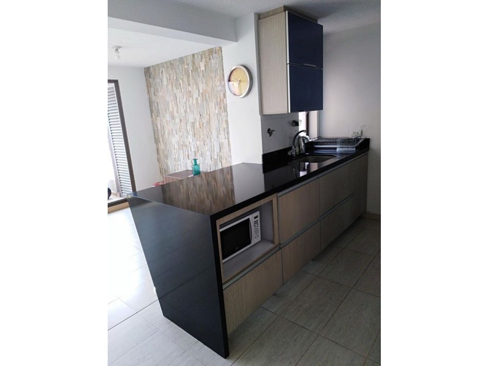 VENTA DE APARTAMENTO EN LA LOMA DE LOS BERNAL — foto 4