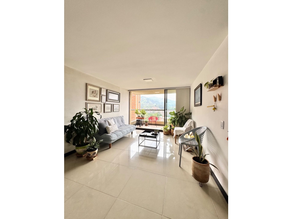 VENTA DE APARTAMENTO LOMA DE LOS BERNAL