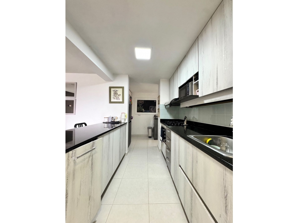 VENTA DE APARTAMENTO LOMA DE LOS BERNAL — foto 5