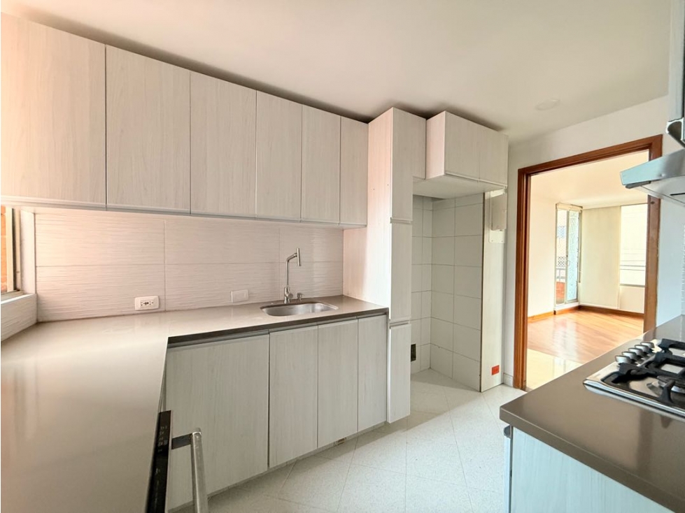 VENTA APARTAMENTO EN LAURELES MEDELLIN, VIVE COMO EN UNA CASA 261073