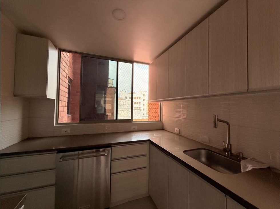 VENTA APARTAMENTO EN LAURELES MEDELLIN, VIVE COMO EN UNA CASA 261073 — foto 5