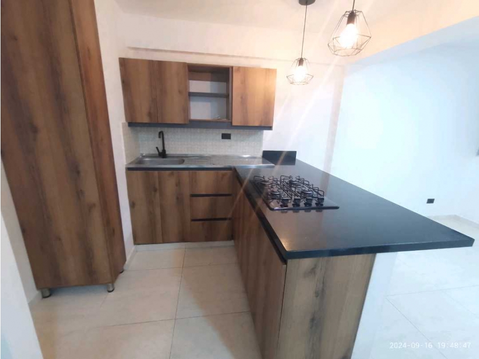 Venta Apartamento en madera con parqueadero de carro y moto — foto 2