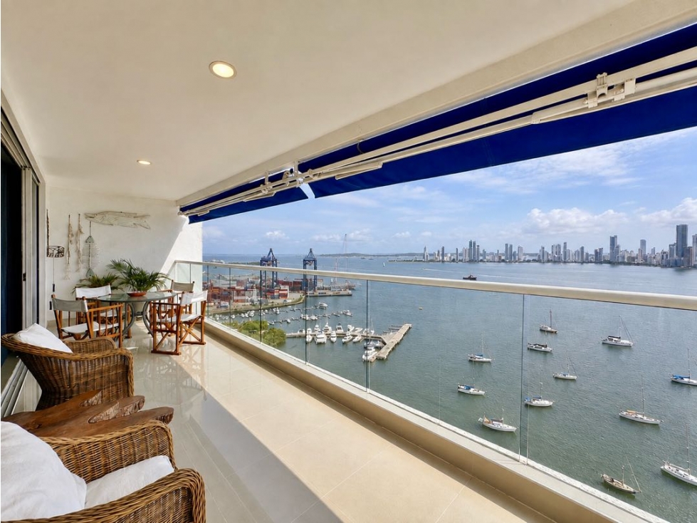 VENTA! Apartamento en manga con hermosa vista a la Bahía!