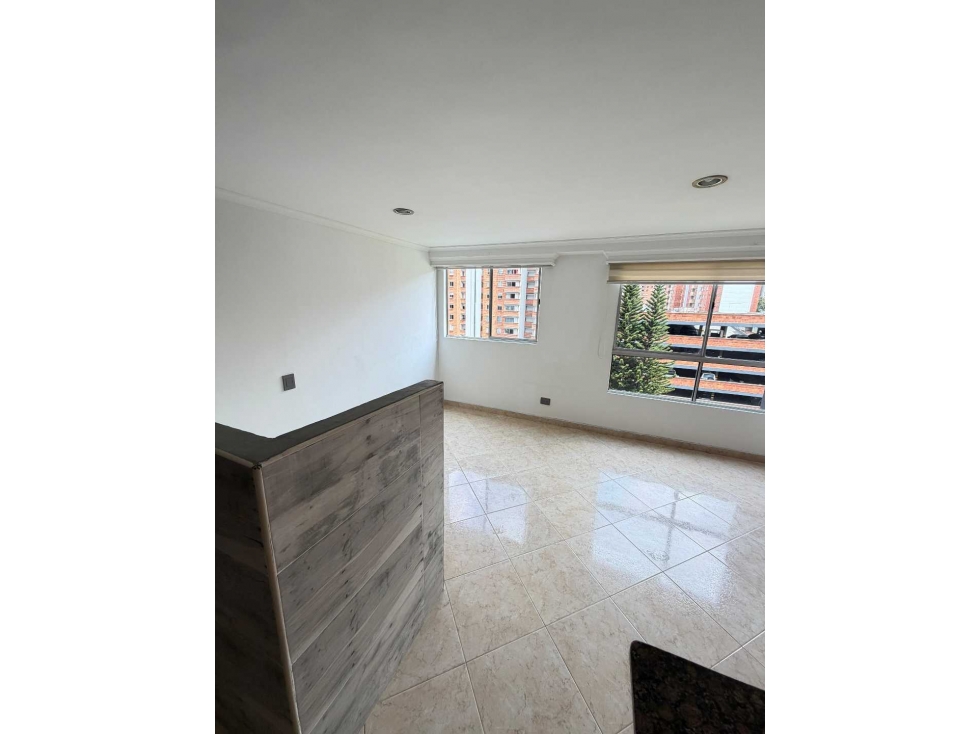 VENTA APARTAMENTO EN MEDELLIN LOS COLORES. — foto 2