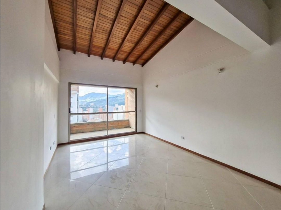 Venta apartamento con balcón. Sabaneta. Udad completa. — foto 5