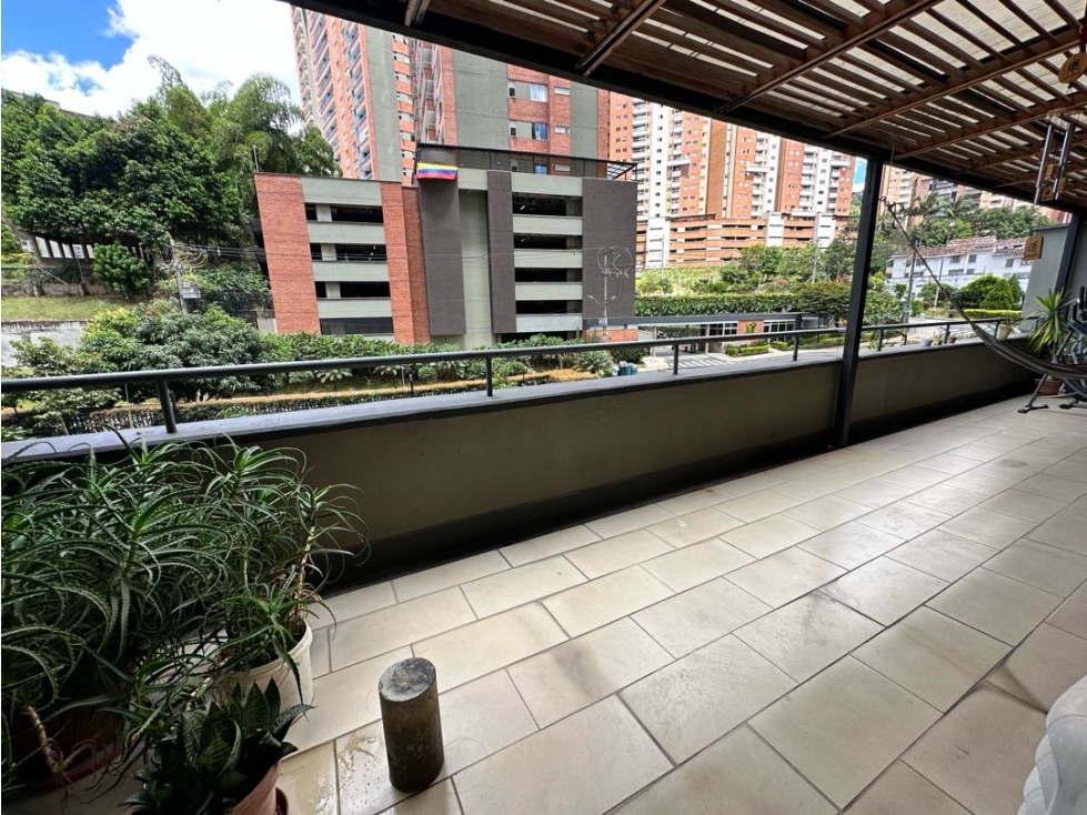 VENTA APARTAMENTO EN SABANETA CON TERRAZA 18 Mt2-SIN PONIENTE — foto 4