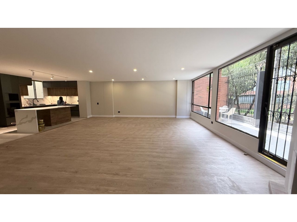 Venta apartamento Remodelado en Santa Bárbara Occidental, Bogotá