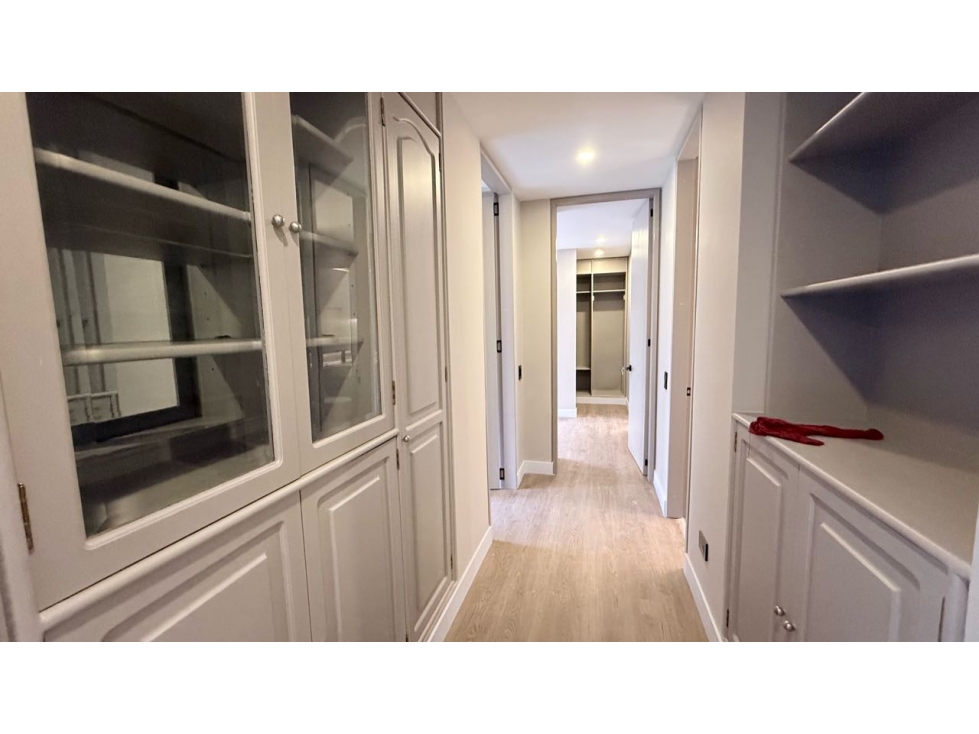 Venta apartamento Remodelado en Santa Bárbara Occidental, Bogotá — foto 4