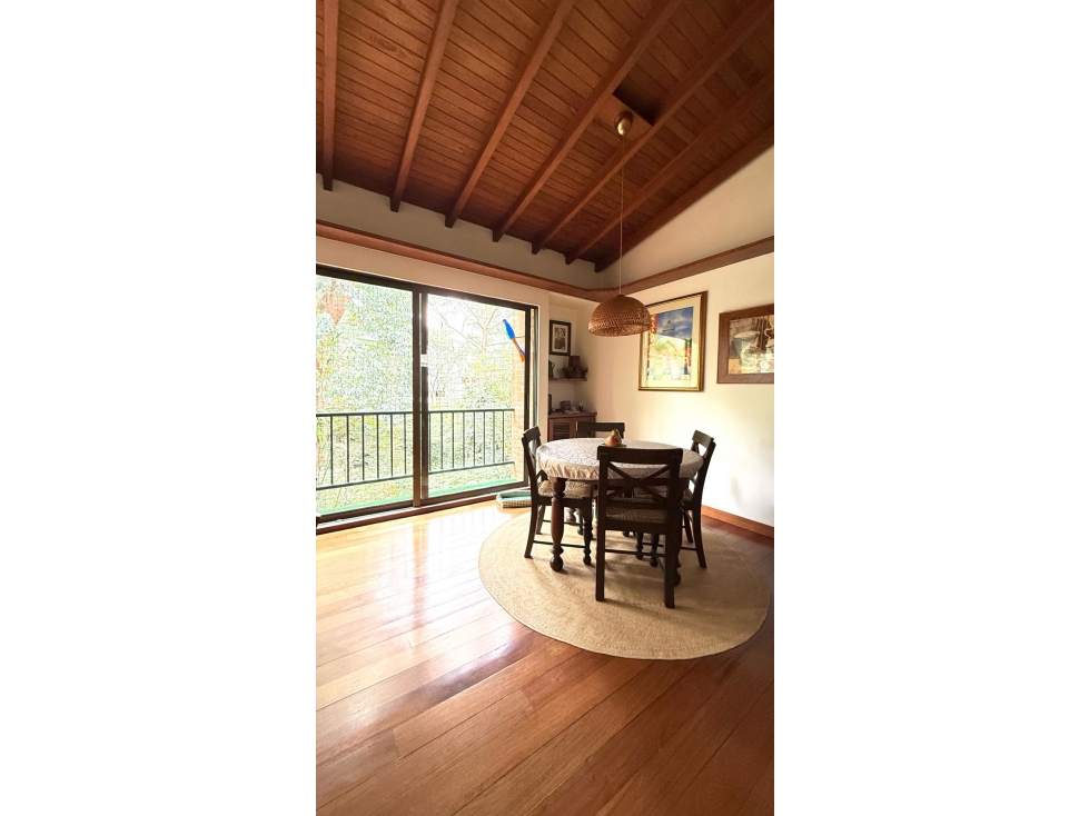 VENTA APARTAMENTO EN VIZCAYA METIDO EN EL BOSQUE CON TECHOS ALTOS — foto 5