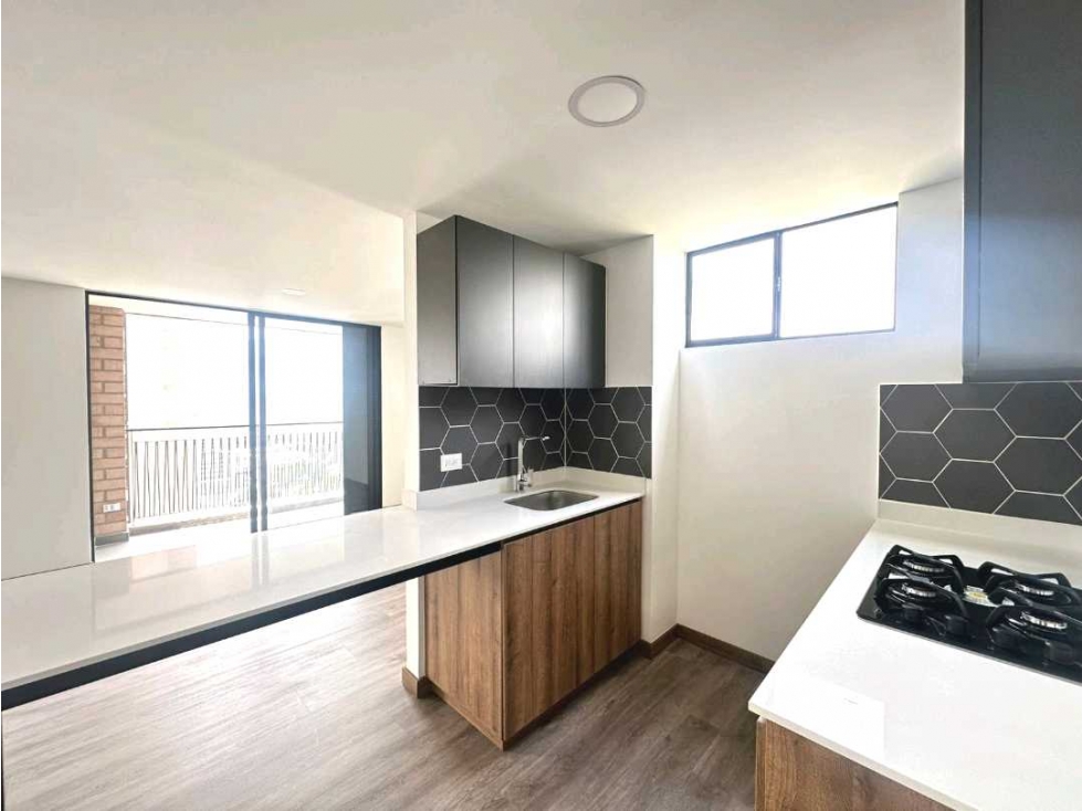 Venta apartamento Envigado cerca a Mayorca ,Nuevo! 2 alcobas y estudio — foto 2