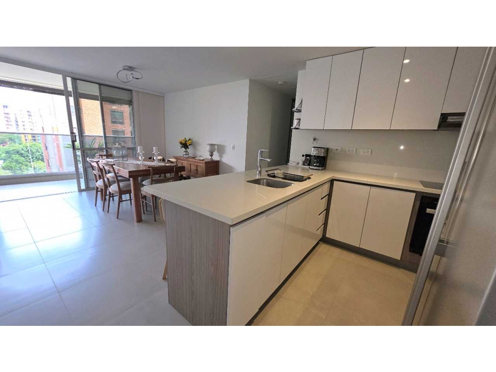 VENTA DE APARTAMENTO EN ENVIGADO - AVENIDA POBLADO — foto 4