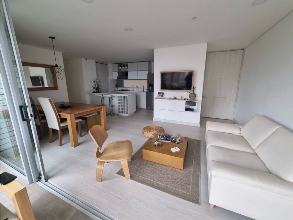 Venta apartamento. Envigado, Cumbres. Unidad completa. — foto 2
