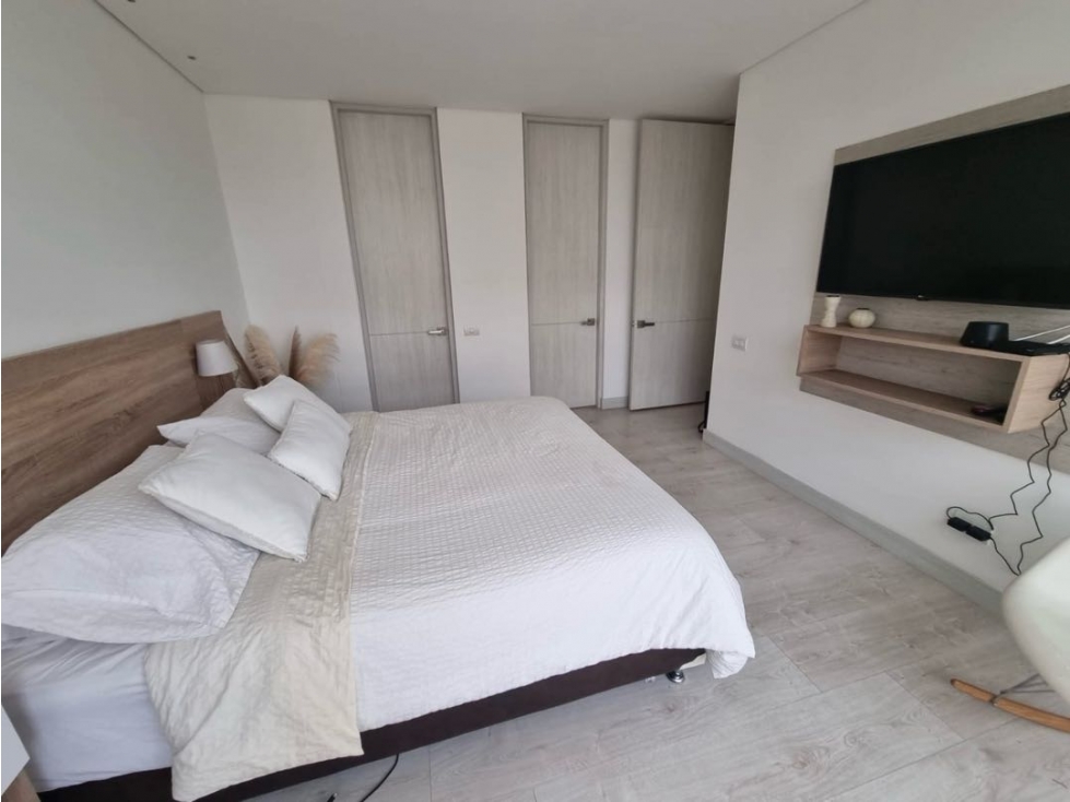 Venta apartamento. Envigado, Cumbres. Unidad completa. — foto 4