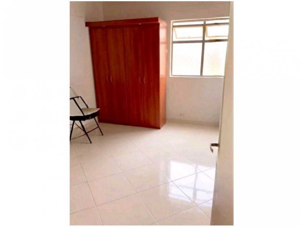 VENTA apartamento ENVIGADO EL PORTAL AV. VEGAS EDIFICIO CON PQ Y ÚTIL — foto 4
