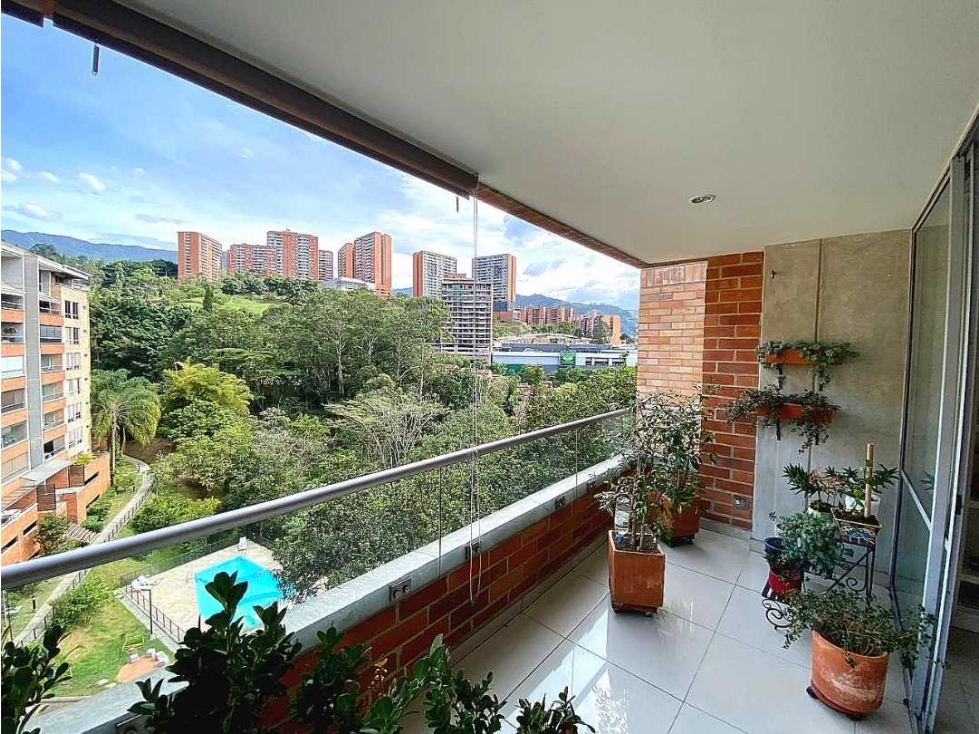 Venta apartamento Envigado ,el Chocho,135 mt2,3 alcobas, servicio!
