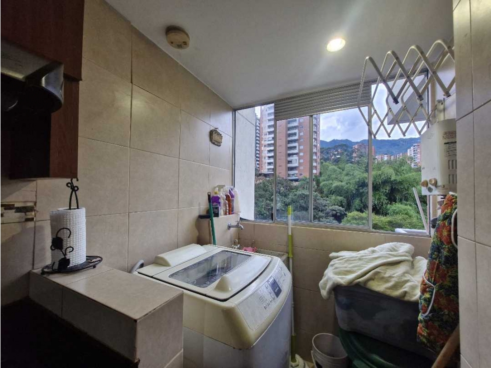 Venta apartamento Envigado loma del esmeraldal vista a reserva natural — foto 4