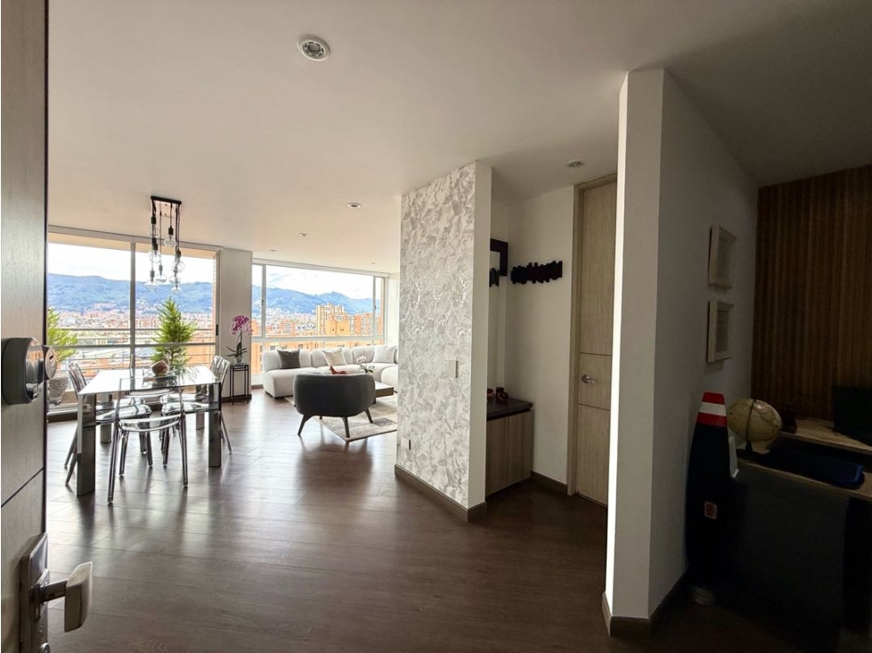 VENTA APARTAMENTO ESQUINERO DE 147 M² VISTA PRIVILEGIADA COLINA