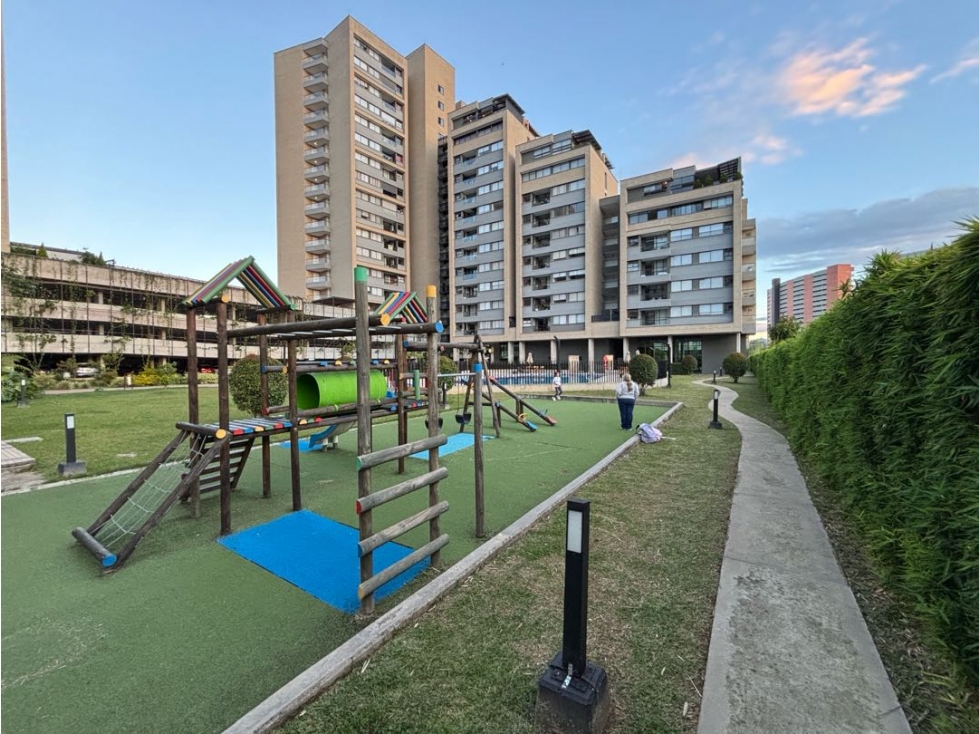 Venta apartamento esquinero en piso alto. Rionegro — foto 2