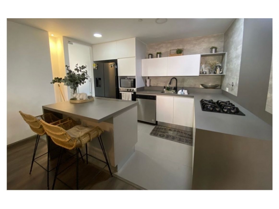 VENDO HERMOSO APARTAMENTO EN ENVIGADO LOMA DE LAS BRUJAS — foto 4