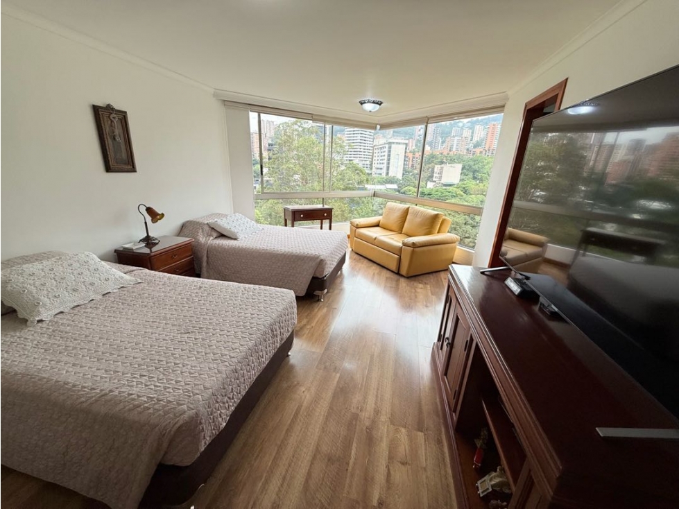 Venta Apartamento LA TOMATERA 210 Mts2 . CLASICO bien tenido - 2