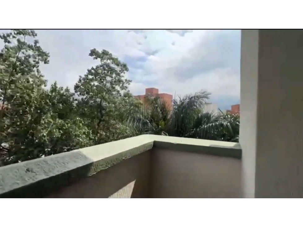 Venta apartamento LAURELES cerca a la Notaría 6ta — foto 2