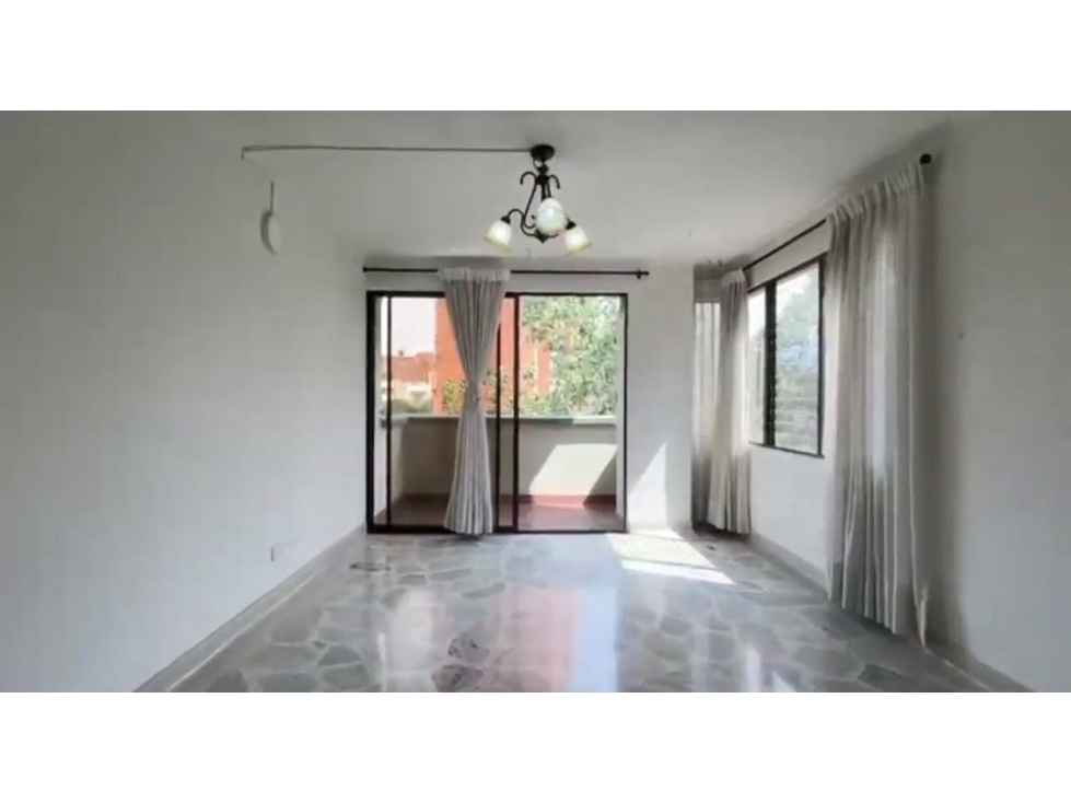 Venta apartamento LAURELES cerca a la Notaría 6ta — foto 3