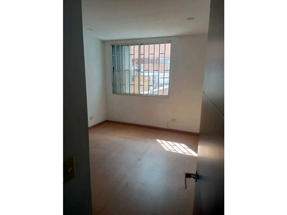 VENTA APARTAMENTO LAURELES LAS ACACIAS. (BJ) MEDELLÍN — foto 2