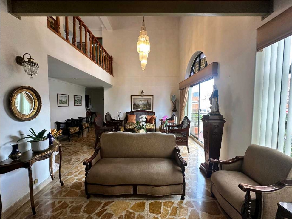 Venta apartamento Laureles Santa Teresita espacioso excelente estado