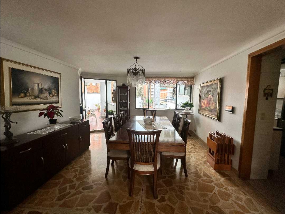 Venta apartamento Laureles Santa Teresita espacioso excelente estado — foto 2