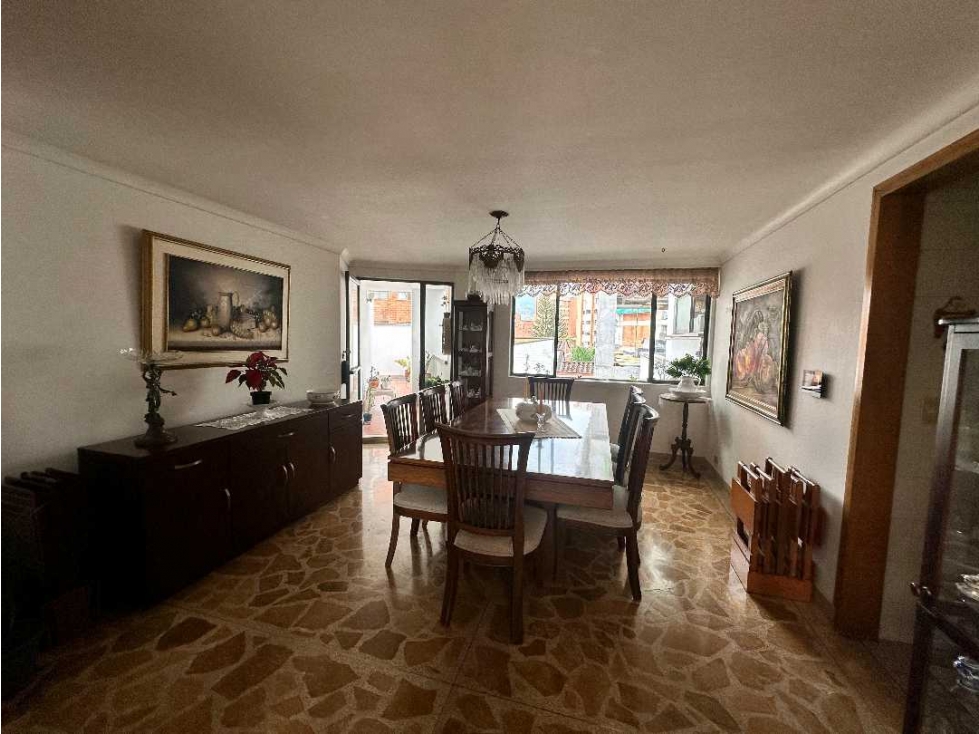 Venta apartamento Laureles Santa Teresita espacioso excelente estado — foto 3