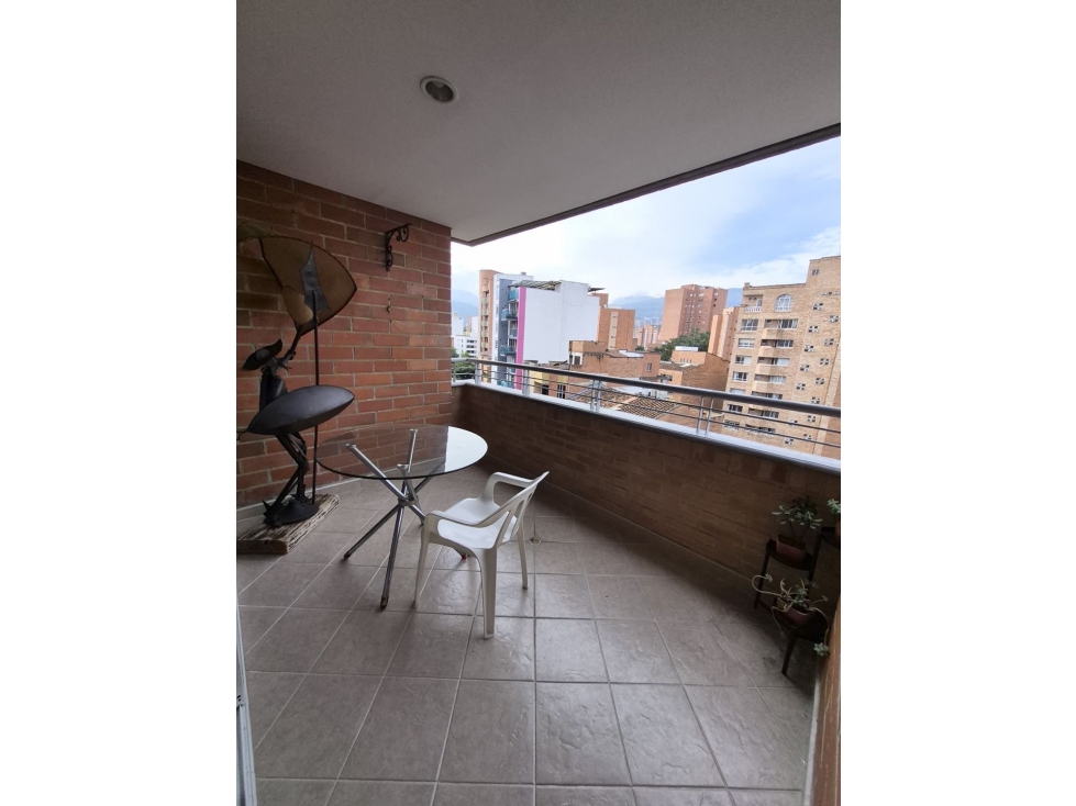 Venta apartamento LAURELES ZONA ROSA con ZONAS COMUNES — foto 6