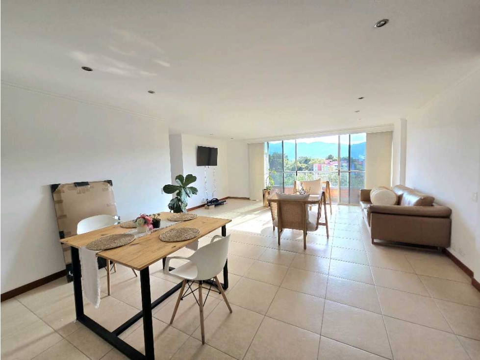 Venta Apartamento Loma Benedictinos CON TERRAZA Y BALCON 153 m2 — foto 2