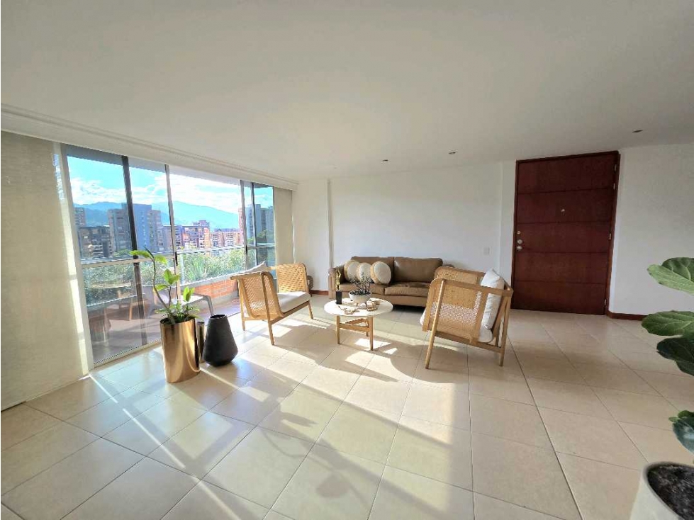 Venta Apartamento Loma Benedictinos CON TERRAZA Y BALCON 153 m2 — foto 4