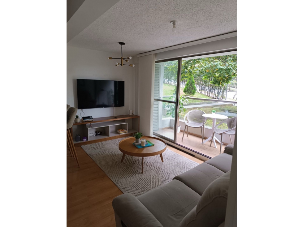 Venta apartamento LOMA DE LOS BERNAL- Primer piso