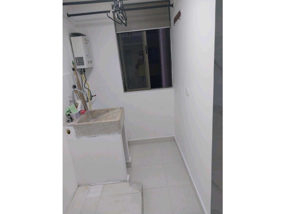 VENTA APARTAMENTO LOMA DE LOS BERNAL — foto 5
