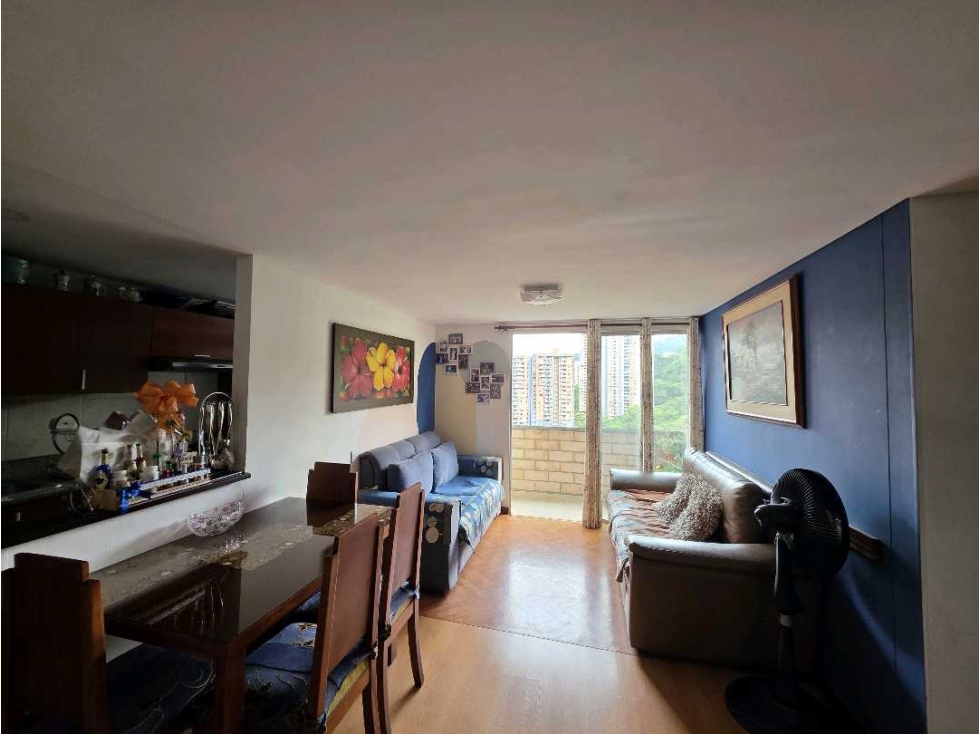 VENTA APARTAMENTO LOMA DE LOS BERNAL UNIDAD COMPLETA Y HERMOSA VISTA