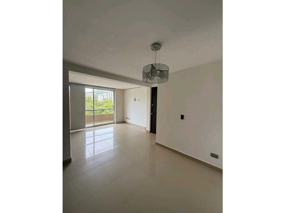 VENTA APARTAMENTO LOMA DE LOS BERNAL