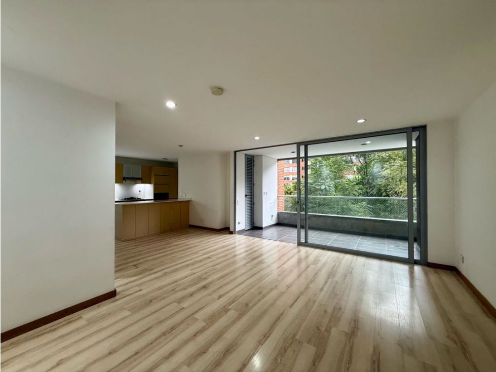 VENTA APARTAMENTO LOMA DE LOS BENEDICTINOS