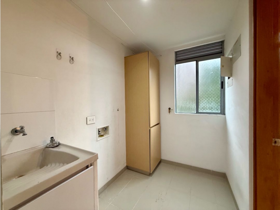 VENTA APARTAMENTO LOMA DE LOS BENEDICTINOS — foto 6