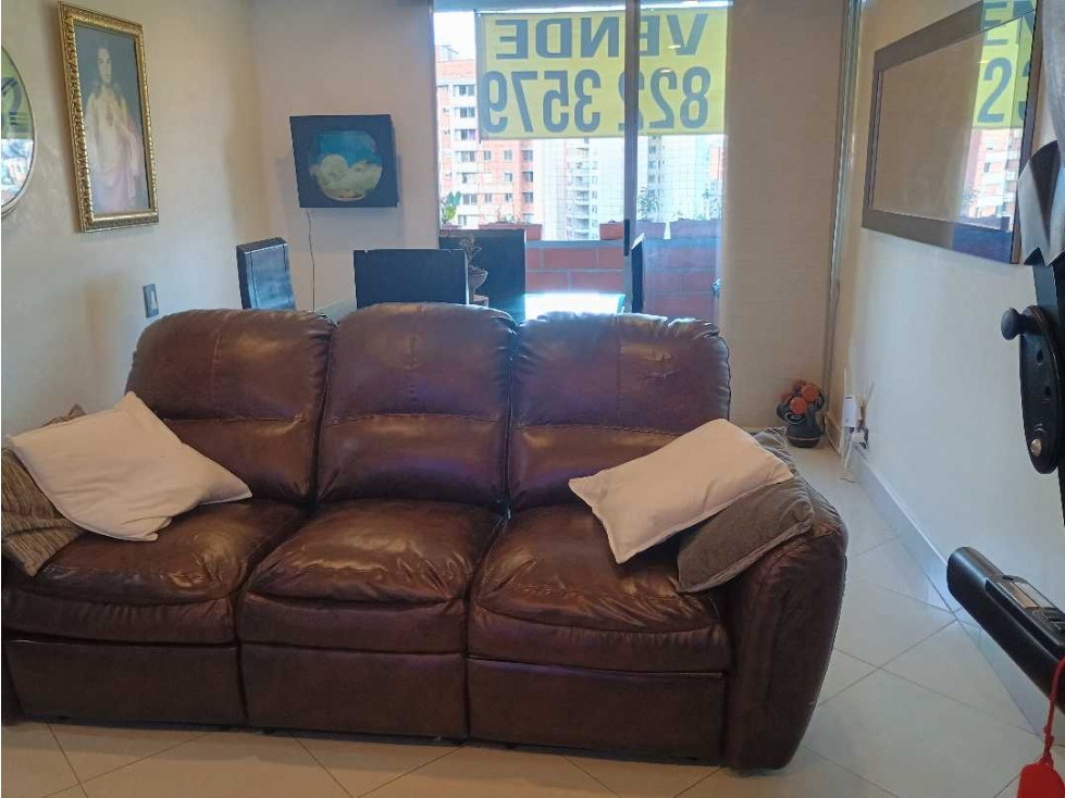 Venta apartamento loma de los Bernal