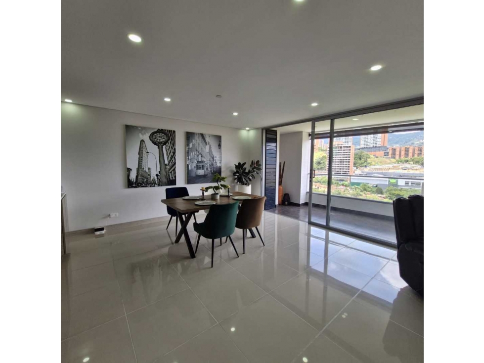 Venta Apartamento Loma del Chocho. Envigado. Vista Espectacular.169m2. — foto 3
