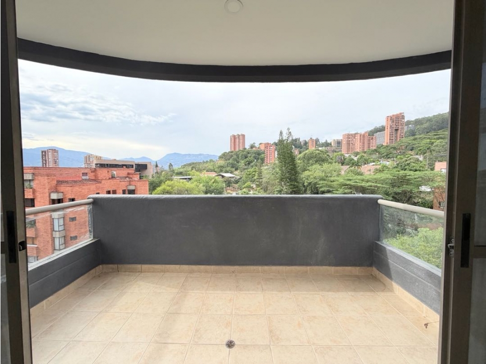 VENTA APARTAMENTO LOMAS 1 106mts2 REFORMADO — foto 2